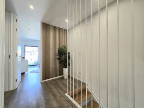 Moradia T3 Completamente Remodelada - Fânzeres