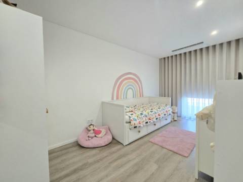 Moradia T3 Completamente Remodelada - Fânzeres