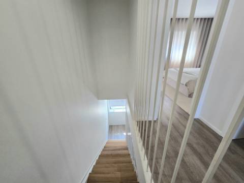 Moradia T3 Completamente Remodelada - Fânzeres