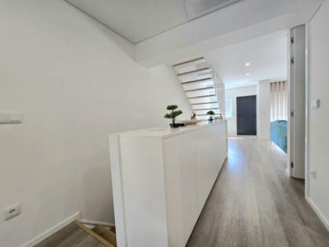 Moradia T3 Completamente Remodelada - Fânzeres