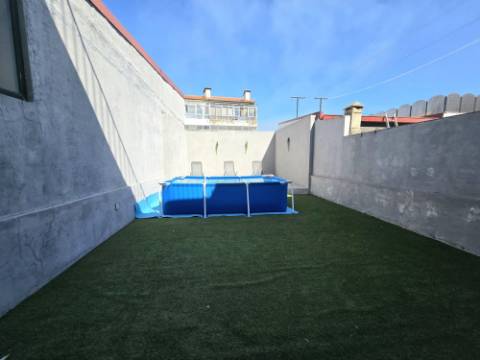 Moradia T3 Completamente Remodelada - Fânzeres