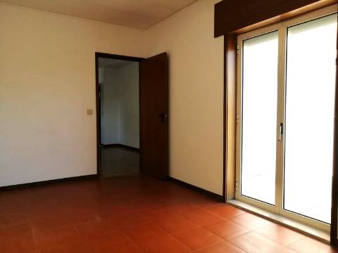 Moradia T4 de 3 Frentes | Ao IC29/A43 | 4 min Freixo Porto