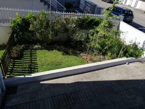 Moradia T4 de 3 Frentes | Ao IC29/A43 | 4 min Freixo Porto