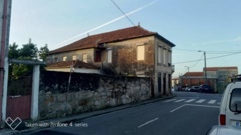 Investimento - Moradia com terreno 925m2 - A 5min. Freixo Porto
