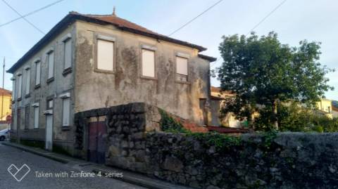 Investimento - Moradia com terreno 925m2 - A 5min. Freixo Porto