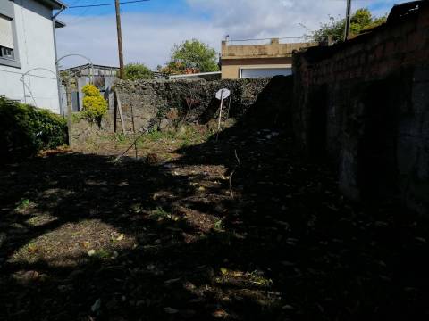 Investimento - Moradia com terreno 925m2 - A 5min. Freixo Porto