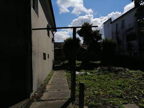 Investimento - Moradia com terreno 925m2 - A 5min. Freixo Porto