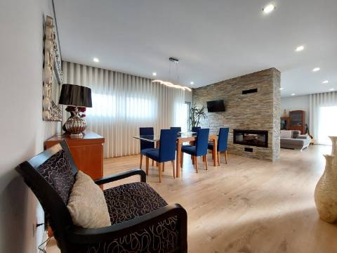 Moradia T3+1 Térrea | Jovim | 10 min Porto