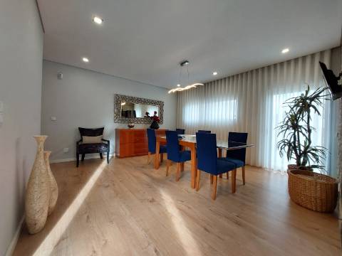 Moradia T3+1 Térrea | Jovim | 10 min Porto