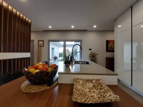 Moradia T3+1 Térrea | Jovim | 10 min Porto