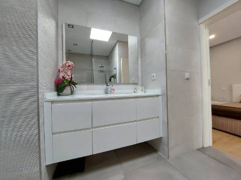 Moradia T3+1 Térrea | Jovim | 10 min Porto