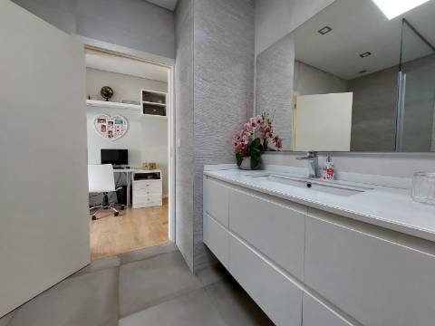 Moradia T3+1 Térrea | Jovim | 10 min Porto