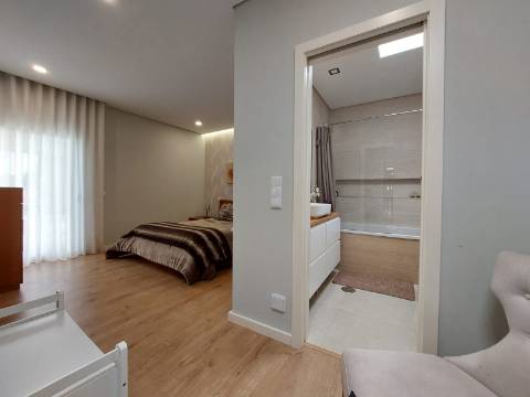 Moradia T3+1 Térrea | Jovim | 10 min Porto