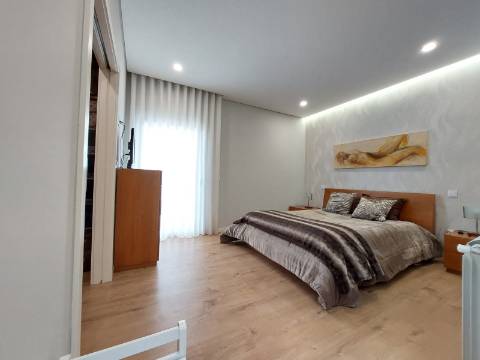 Moradia T3+1 Térrea | Jovim | 10 min Porto