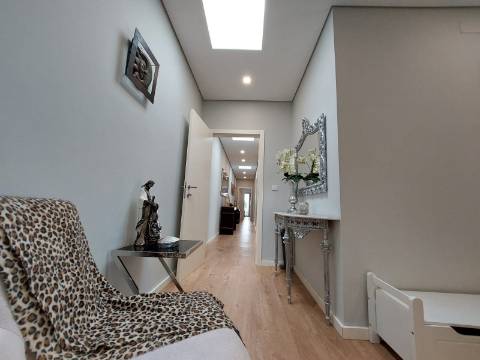 Moradia T3+1 Térrea | Jovim | 10 min Porto