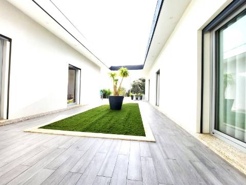 Moradia T3+1 Térrea | Jovim | 10 min Porto