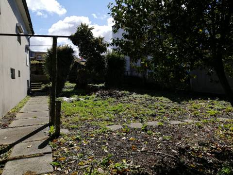 Investimento - Moradia com terreno 925m2 - A 5min. Freixo Porto