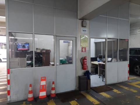 Armazém / Garagem em Costa Cabral (510m2)