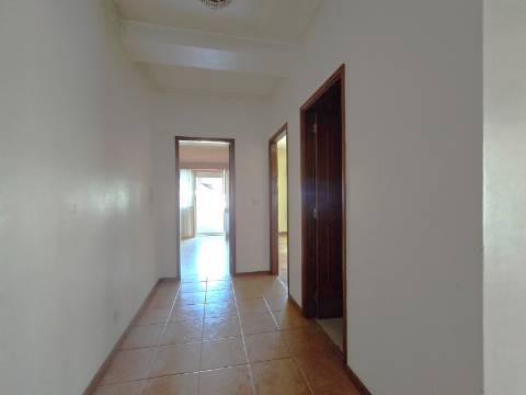 T3 de 3 Frentes | Próximo Estação Comboios Rio Tinto