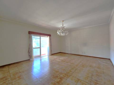 T3 de 3 Frentes | Próximo Estação Comboios Rio Tinto