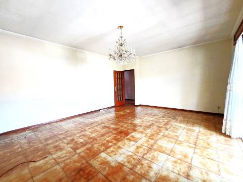 T3 de 3 Frentes | Próximo Estação Comboios Rio Tinto