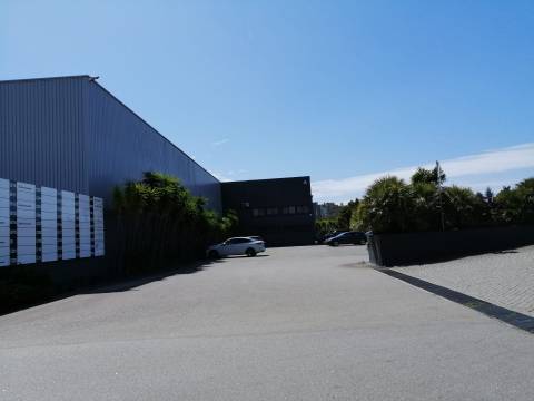 Espaços Comerciais/Armazéns - Gondomar
