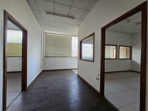 Armazém 630 m2 - SÃO PEDRO DA COVA