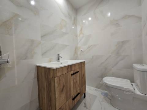 T3 Totalmente Renovado - Área Exterior 220m2 - Valbom