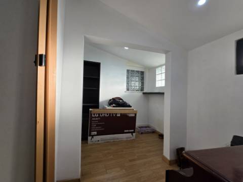 MORADIA T2 VISTAS RIO E PORTO