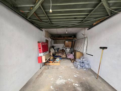 T2 Av. Carvalha | Garagem Fechada | Próximo Metro