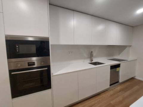 T3 Remodelado (Novo) - A 10min Estação Comboios Rio Tinto