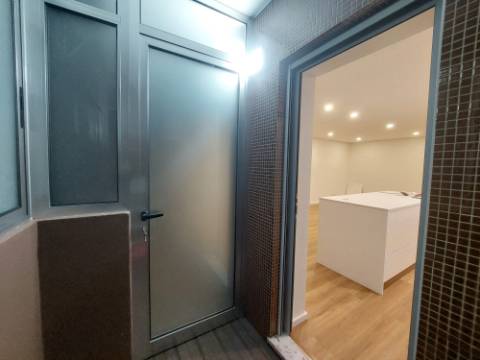 T3 Remodelado (Novo) - A 10min Estação Comboios Rio Tinto