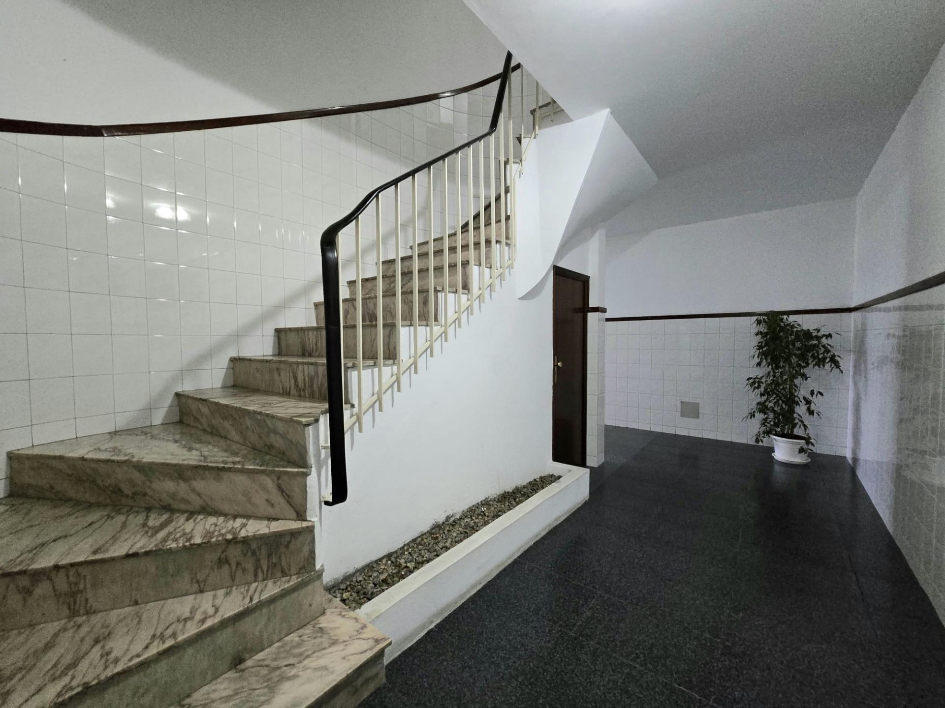 Apartamento T1 | Garagem Fechada | 3 min do Porto