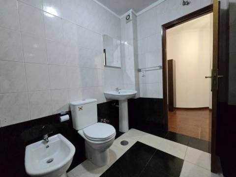 Apartamento T1 | Garagem Fechada | 3 min do Porto