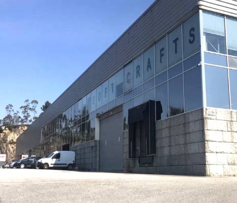 ARMAZÉM (375m2) EM PARQUE EMPRESARIAL