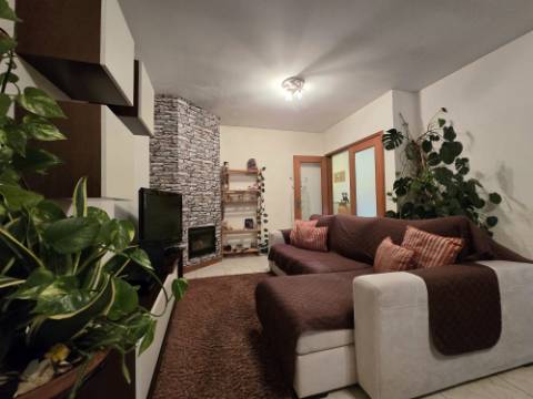 T2 c/ 2 Lg Garagem e Arrumos - São Cosme