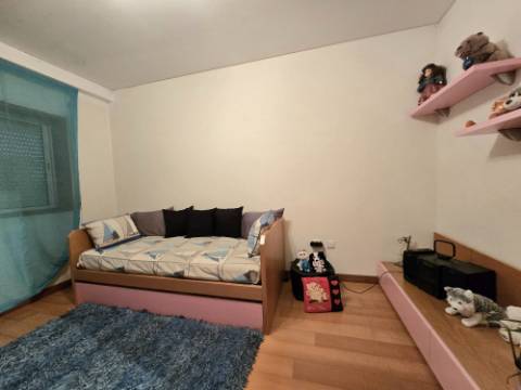 T2 c/ 2 Lg Garagem e Arrumos - São Cosme