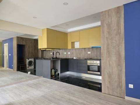 Apartamento T2 Remodelado | Lg Garagem | Localização Privilegiada