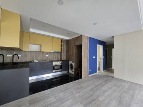 Apartamento T2 Remodelado | Lg Garagem | Localização Privilegiada