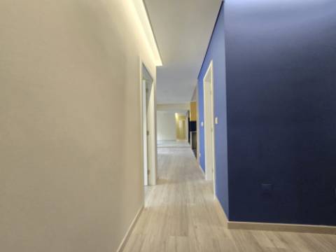 T2 Remodelado | Localização Privilegiada | Remodelado