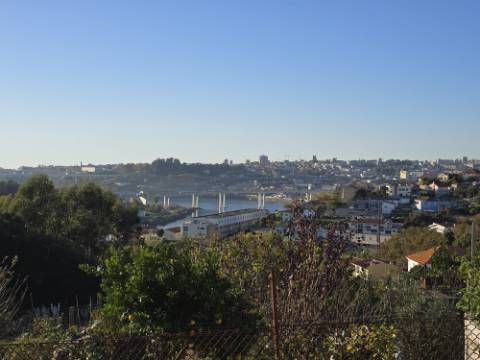 MORADIA T2 VISTAS RIO E PORTO