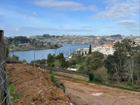 Lote c/ Projeto - Vistas Rio - Valbom