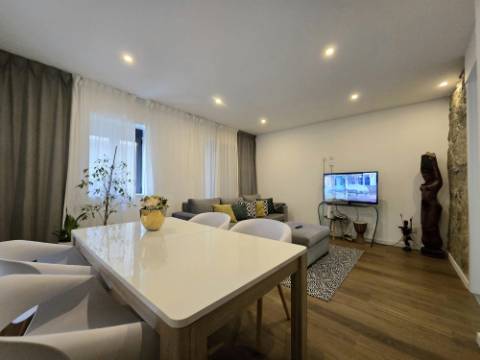 Moradia T2 (2 Suítes) Remodelada Valbom - A 5 min Freixo Porto