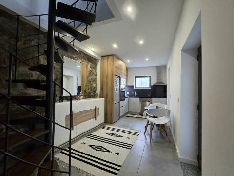 Moradia T2 (2 Suítes) Remodelada Valbom - A 5 min Freixo Porto