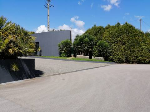 Espaços Comerciais/Armazéns - Gondomar