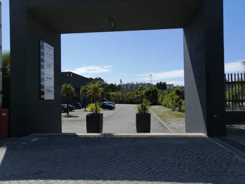 Espaços Comerciais/Armazéns - Gondomar