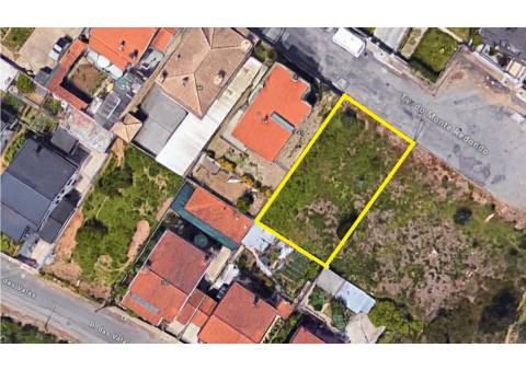 Lote de Terreno para Moradia de 4 Frentes