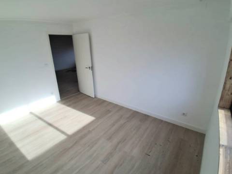APARTAMENTO T2 - A 2 km Estação RIO TINTO