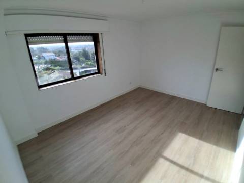 APARTAMENTO T2 - A 2 km Estação RIO TINTO