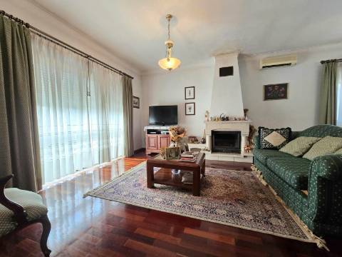 MORADIA T3 | 4 FRENTES | SÃO COSME